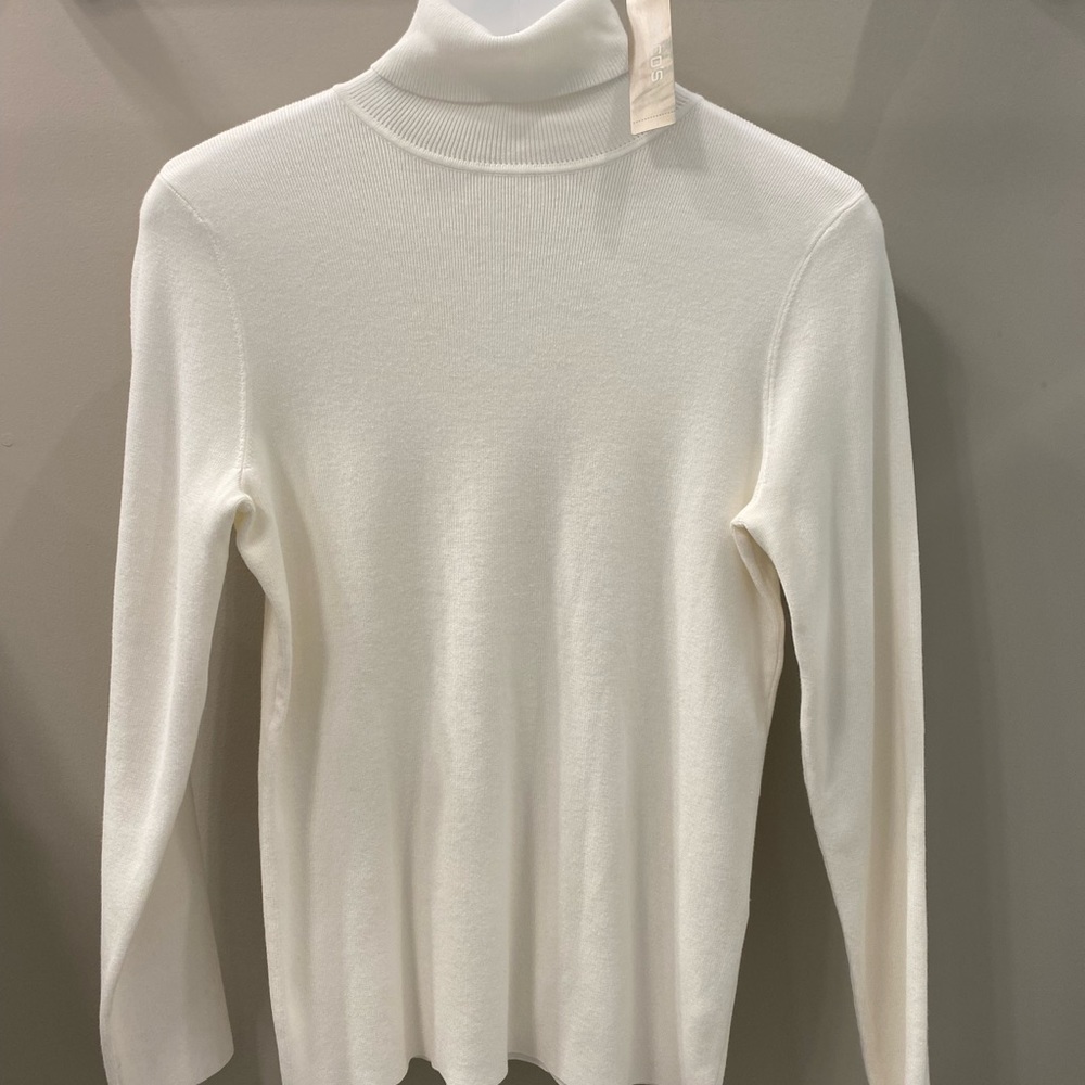 Chico’s Cream Turtleneck NWT